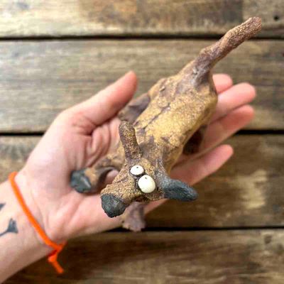 Mini hund, skulptur keramikk 13 cm lang