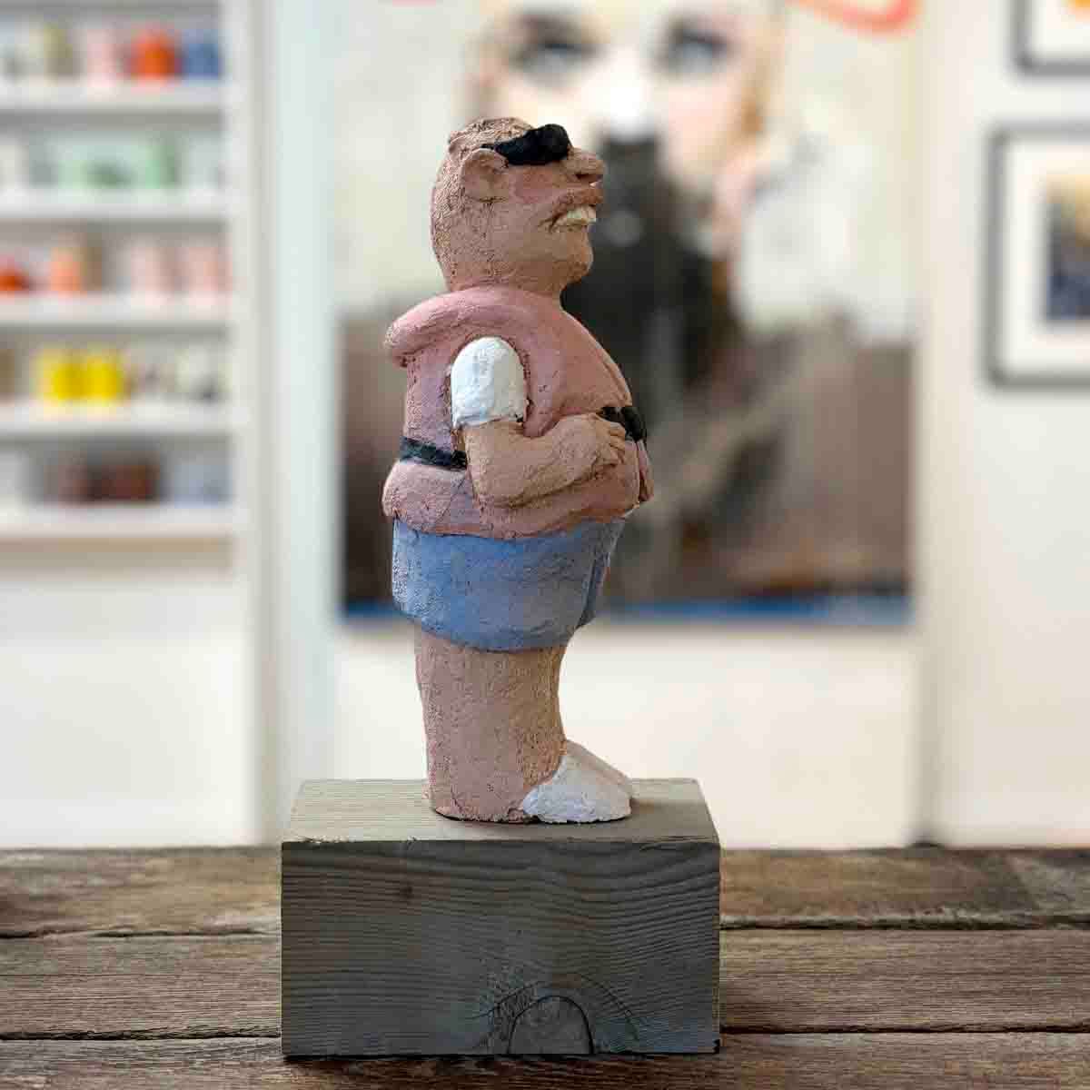 Georg, keramikk-skulptur på tresokkel 31 cm
