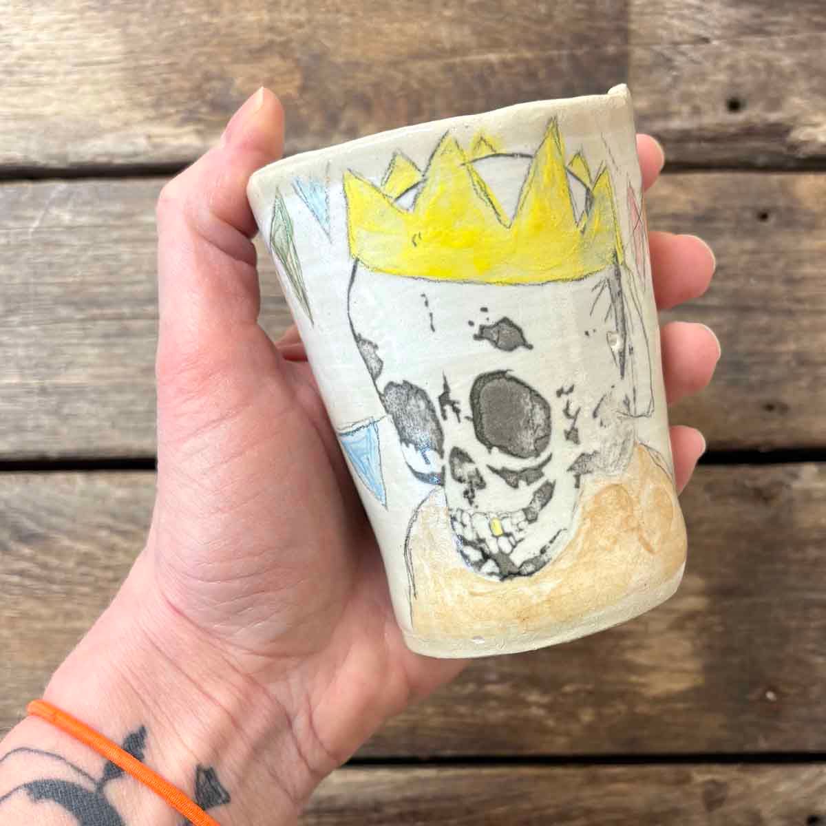 Scull kings, krus keramikk 10.5 cm