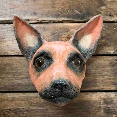 Hund, skulptur vegg 21x21 cm